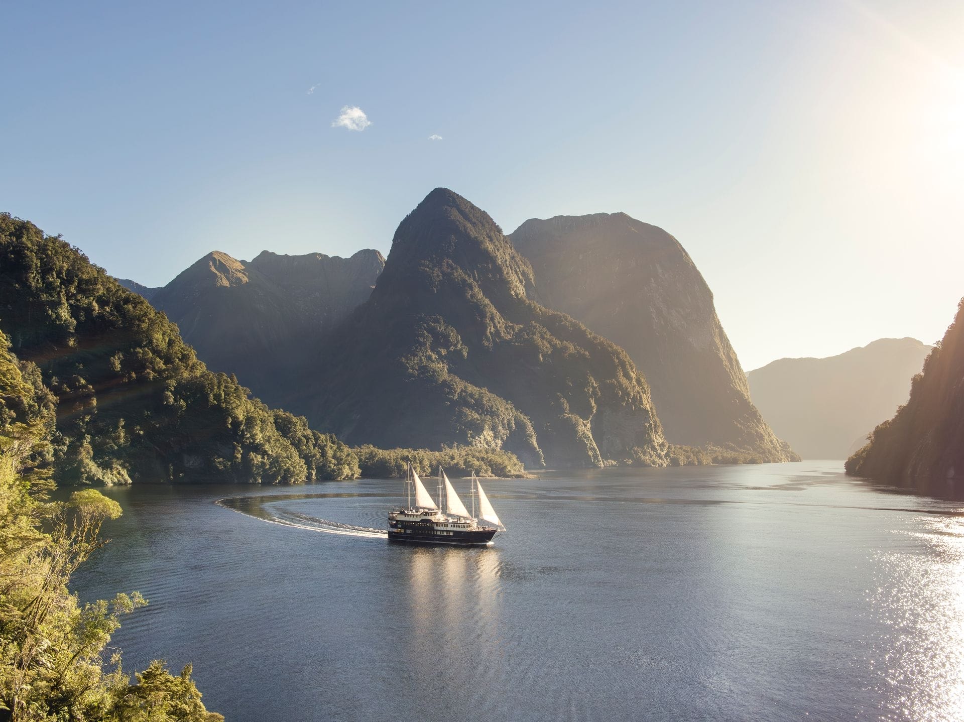 516839-doubtful-sound-fiordland-web-1920