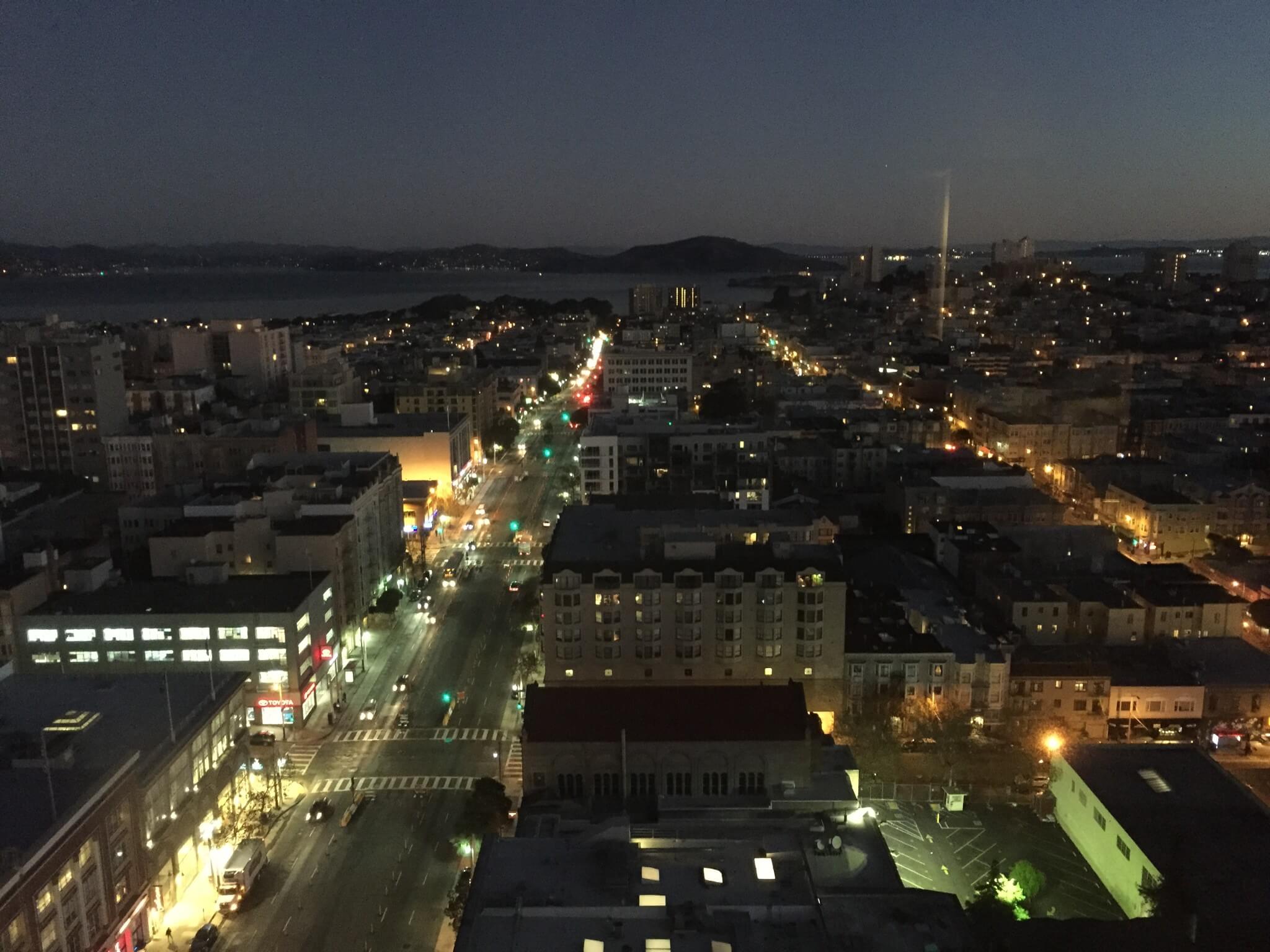 USA - Californien - San Francisco - View from hotel (3) Udsigten fra hotellet i den tidligere morgen.